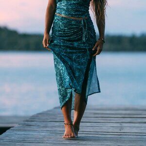 Jolyn Clothing x Eryn Krouse Ali Skirt Sumba Size Medium New NWT